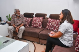 Dr Ibrahim Abdul Malik, 94, and Asiyath Mohamed Saeed during his interview to Mihaaru. PHOTO: HUSSAIN WAHEED/MIHAARU