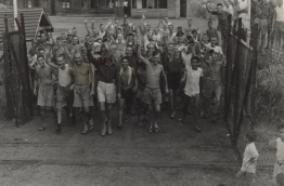 Allied prisoners released from Changi Prison, 1945. PHOTO/UNKNOWN