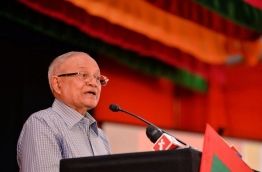 Former president Maumoon Abdul Gayoom speaking at an opposition coalition rally held at M.Kunooz in Male on September 9, 2017. PHOTO / MIHAARU