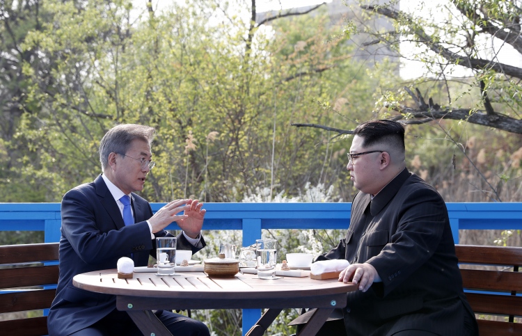 ދެ ކޮރެއާގެ ހޮޓްލައިން އަލުން އިއާދަކުރަނީ