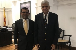 Former president Mohamed Nasheed (L) poses for picture with Sri Lankan prime minister Ranil Wickremesinghe. PHOTO/MOHAMED NASHEED TWITTER