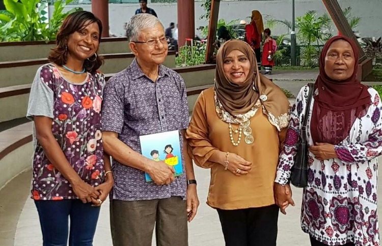 ގޯނާތަކަށް ކުދިން ހޭލުންތެރި ކުރުވަން ހާއްސަ ފޮތެއް