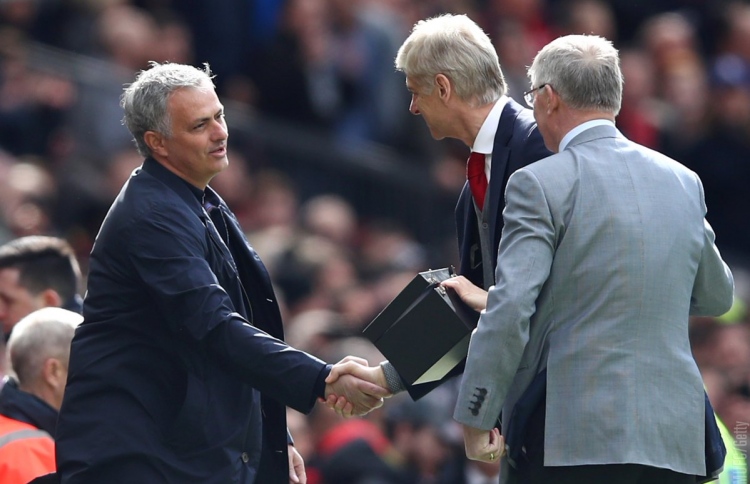 ޔުނައިޓެޑުން ތައުރީފް ކުރުމުން ވެންގާ ހައިރާންވެއްޖެ