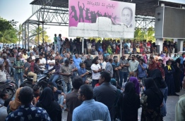 People gathered in front of MDP's main hub in capital Male after the Supreme Court's ruling to release jailed political leaders and reinstate suspended lawmakers. PHOTO: NISHAN ALI/MIHAARU
