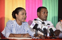 Lawyer Hisaan Hussain (L) and former deputy Prosecutor General Hussain Shameem (R) speaking at a press conference held on February 2, 2018, following the apex court's landmark ruling to release all political prisoners and reinstate the unseated parliamentarians. MIHAARU PHOTO / HUSSEIN WAHEED