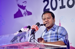 Maldivian ambassador to Sri-Lanka Mohamed Husain Shareef speaking at a Progressive Party of Maldives (PPM) rally. MIHAARU PHOTO / NISHAN ALI