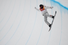 US Shaun White competes during run 1 of the final of the men's snowboard halfpipe at the Phoenix Park during the Pyeongchang 2018 Winter Olympic Games on February 14, 2018 in Pyeongchang. / AFP PHOTO / Martin BUREAU
