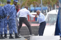 Former President Maumoon Abdul Gayyoom arriving in the capital Male for his on going trial. MIHAARU PHOTO / HUSSEN WAHEED