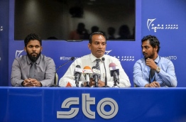 STO Managing Director Ahmed Shareeh (C) speaking at a press conference held April 4, 2018. MIHAARU PHOTO / NISHAN ALI