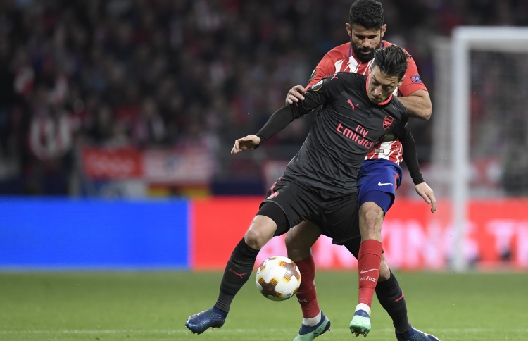 އެތުލެޓިކޯ ފައިނަލަށް، ވެންގާ ހުސް އަތާ ކްލަބާ ދުރަށް