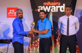 Paradise Island Resort, May 5, 2018: Ismail "Kuda Kaattey" Sajid won Best Volleyball Player. He was unable to attend the ceremony and the award was accepted in his stead by his brother, Mohamed "Bodu Kaattey" Sajid (L), the coach of the men's national volleyball team. PHOTO/IMAGES.MV