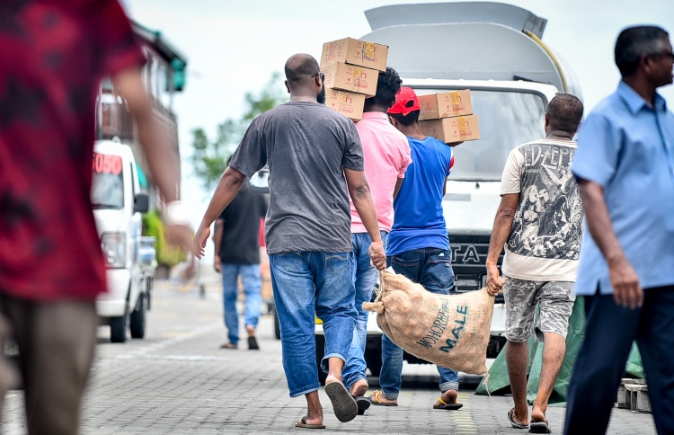 ބާޒާރުމަތި: ވައިރަހުގެ ނުރައްކާ ބޮޑު ސަރަހައްދެއް!