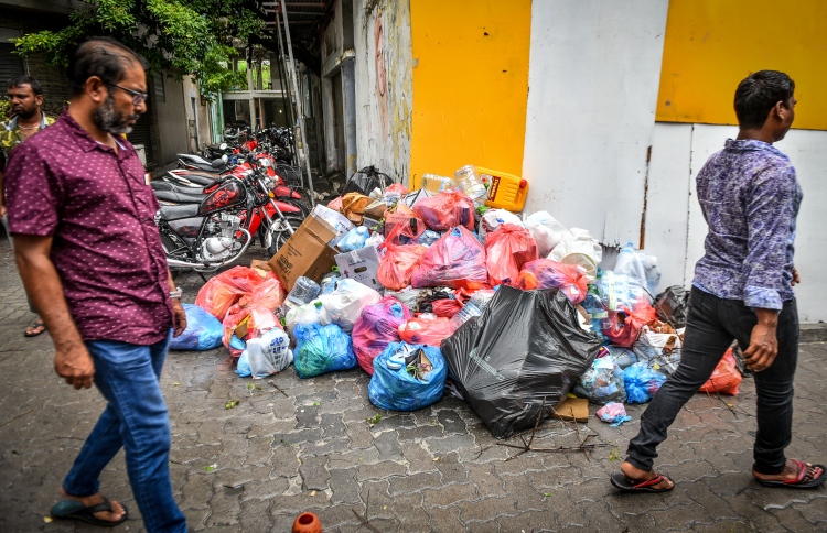ކުނި އުކާނުލެވި، މާލޭގެ ބައެއް ސަރަހައްދު ގޮނޑަކަށް