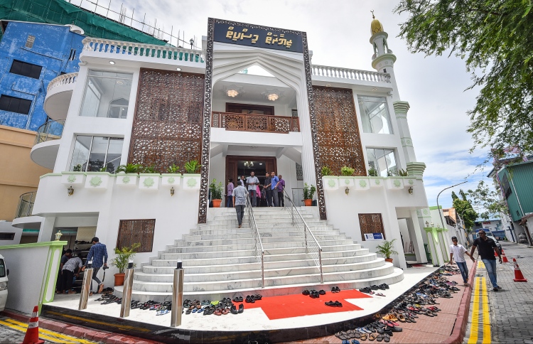 ޔުނިވާސަލުން އިމާރާތްކުރި ޒިޔާރަތް މިސްކިތް ހުޅުވައިފި