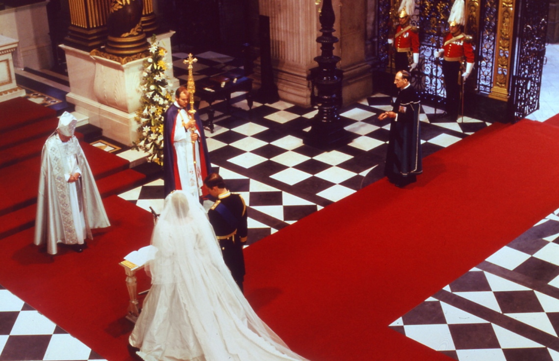 ޕްރިންސް ޗާލްސް އާއި ޕްރިންސަސް ޑަޔާނާ ޖޫން 30، 1981 ގައި ބޭއްވި ކައިވެނީގެ ރަސްމިއްޔާތު. --ފޮޓޯ:އޭއެފްޕީ