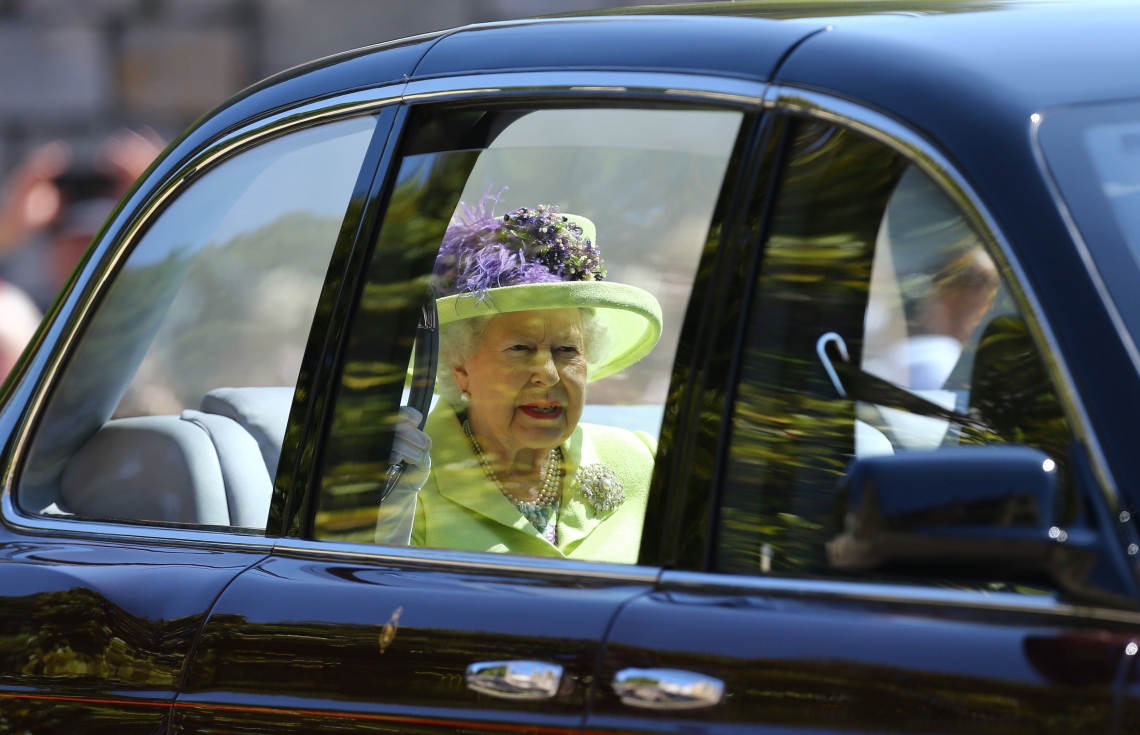 ކައިވެނީގެ ހަފުލާ އަށް އިނގިރޭސި ރާނީ ވަޑައިގަންނަވަނީ. --ފޮޓޯ:އޭއެފްޕީ