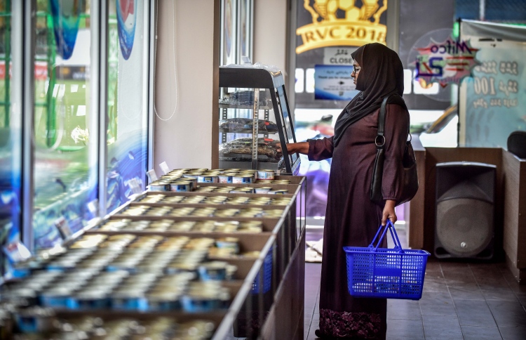 ފިހާރަތަކުން ކަނޑުމަހުގެ ބާވަތްތައް ހުސްވެއްޖެ