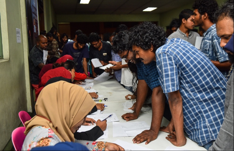 އެއް ދުވަހުން ލައިސަންސް ނެގޭ މުއްދަތު އިތުރުކޮށްފި