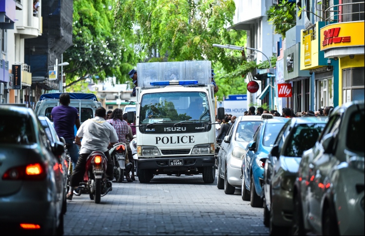 މާލޭގައި ދެ ފިހާރައެއް ފަޅާލައިފި