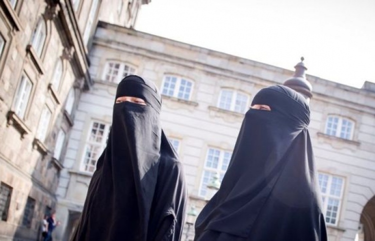 ޑެންމާކުގައި މޫނު ބުރުގާ އެޅުން މަނާކޮށްފި