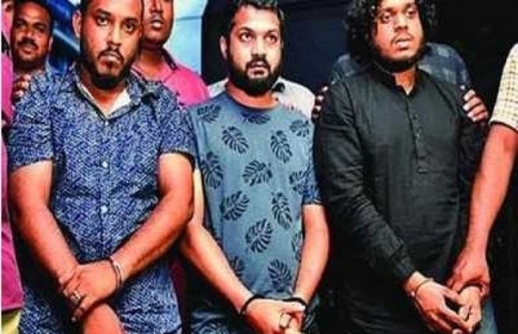 ޑްރަގާއެކު އިންޑިއާ އިން 3 ދިވެއްސަކު ހައްޔަރުކޮށްފި