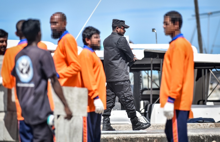 ރައީސް، 105 ގައިދީއެއްގެ އަދަބު ލުއިކޮށްދެއްވައިފި