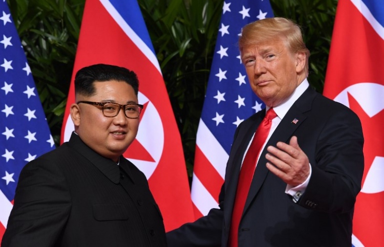 އުތުރުކޮރެއާގެ ކްރިސްމަސް ހަދިޔާއަށް އެމެރިކާ ތައްޔާރު