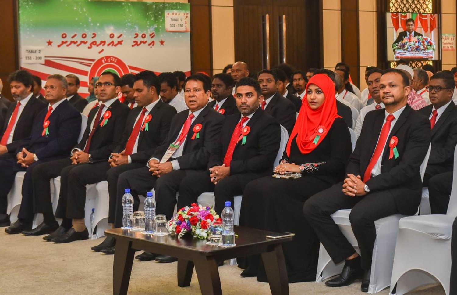 ޖޭޕީގެ ކޮންގްރެސް ނިންމުމުގެ ހަފުލާގައި އެ ޕާޓީގެ އިސް ބައެއް ބޭފުޅުން ބައިވެރިވެވަޑައިގަންނަވަނީ. --ފޮޓޯ: އަހުމަދު ނިޝާތު/މިހާރު