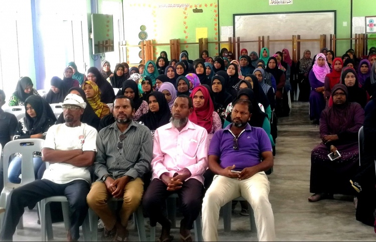 ޓެބްލެޓް ބޭނުންކުރަން ބެލެނިވެރިން އަހުލުވެރިކުރުވަނީ