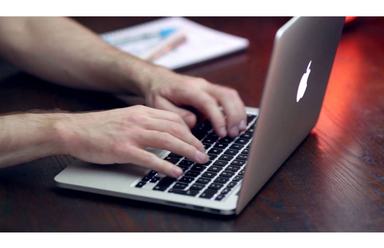 މެކްބުކް ކީބޯޑްތަކުގައި މައްސަލަތަކެއް