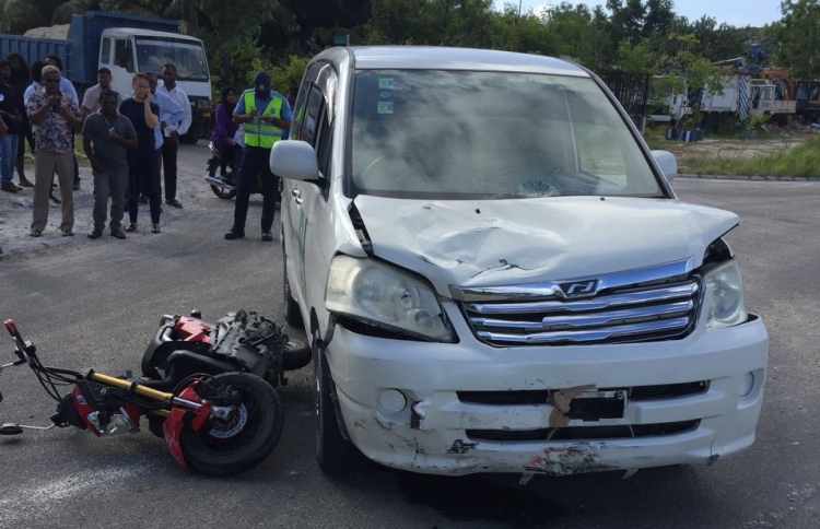 އެކްސިޑެންޓެއް ހިނގައި ކުޑަ ކުއްޖަކަށް އަނިޔާވެއްޖެ