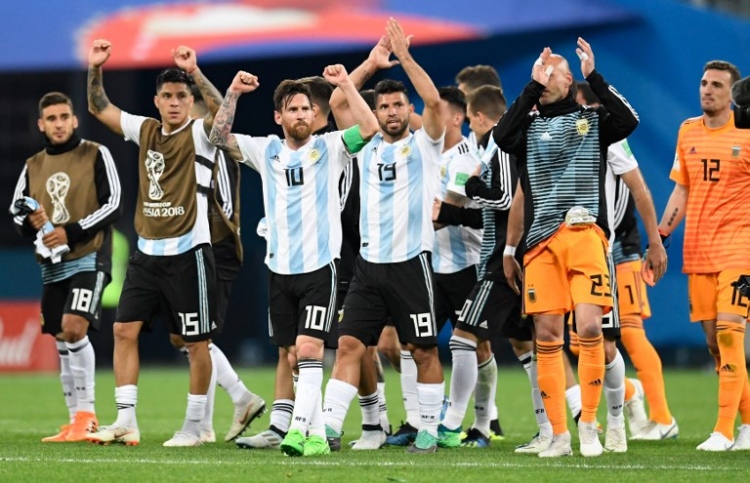 މެސީ އާއި އަގުއޭރޯ ސްކޮޑަށް، އިކާޑީ އާއި ހިގުއައިން ބާކީވެއްޖެ