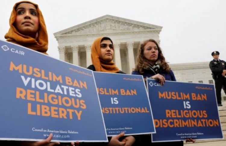 މުސްލިމުން އެމެރިކާއަށް ދިއުން މަނާކުރާ ނިންމުމަށް ތާއީދު