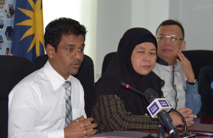 މެލޭ ޔުނިވާސިޓީއަކާ ގުޅިގެން ޑޮކްޓަރުން ތަމްރީނު ކުރަނީ