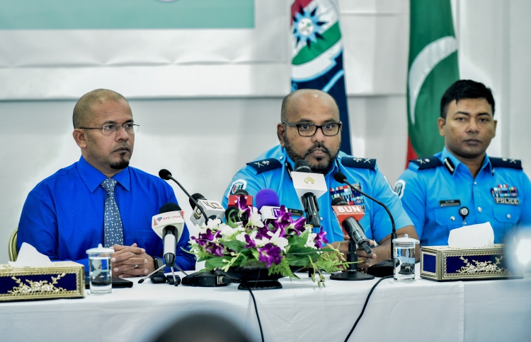 ގާނޫނީ އިމުން ބޭރު، ހަރަކާތްތައް ހުއްޓުވާނަން: ނަވާޒް