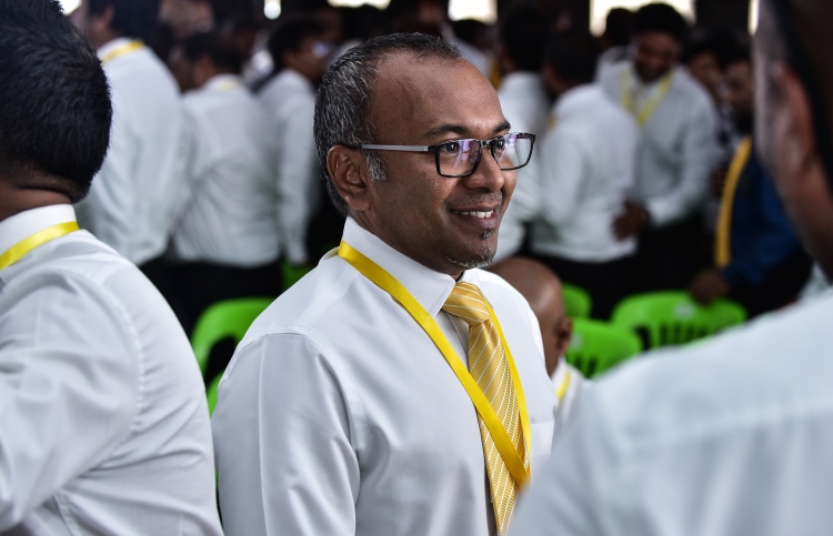 ރައީސް ޔާމީން ބަލިކުރުން ނޫން ގޮތެއް ނެތް: ހަސަން