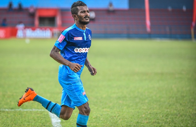 ނިއު ލީޑުކުރުމުގެ ޒިންމާ ސެންޓޭ އަށް