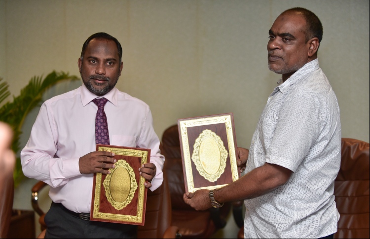 ޒިކުރާ މިސްކިތް ހަވާލުކުރީ ބިމުގެ ރަޖިސްޓްރީ ވެސް ނެތި