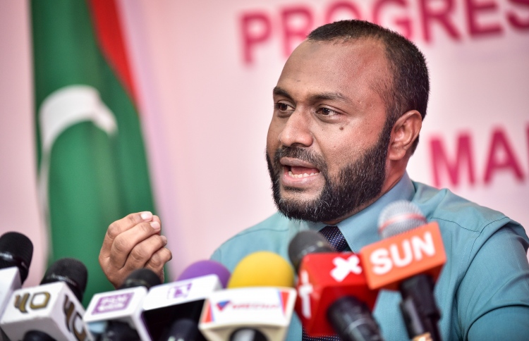 އައިޔޫއެމް ތަރައްގީކުރަން ސައޫދީން އެހީވަނީ