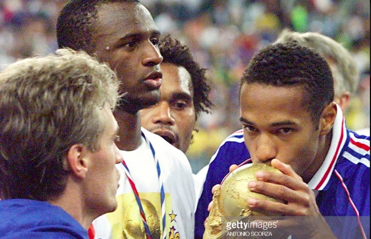 "އޮންރީ އަށް އޮތީ ހިތާއި ސިކުނޑީގެ ހަނގުރާމައެއް"