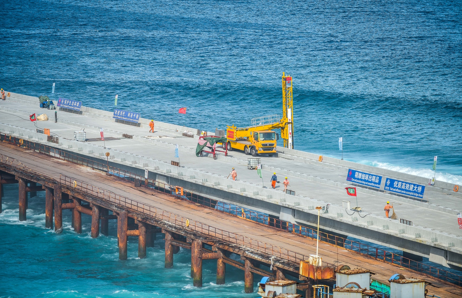 މާލެ އާއި ހުޅުލެ ބްރިޖު ގުޅާލާފައި. --ފޮޓޯ: އަލީ ނިޝާން/މިހާރު