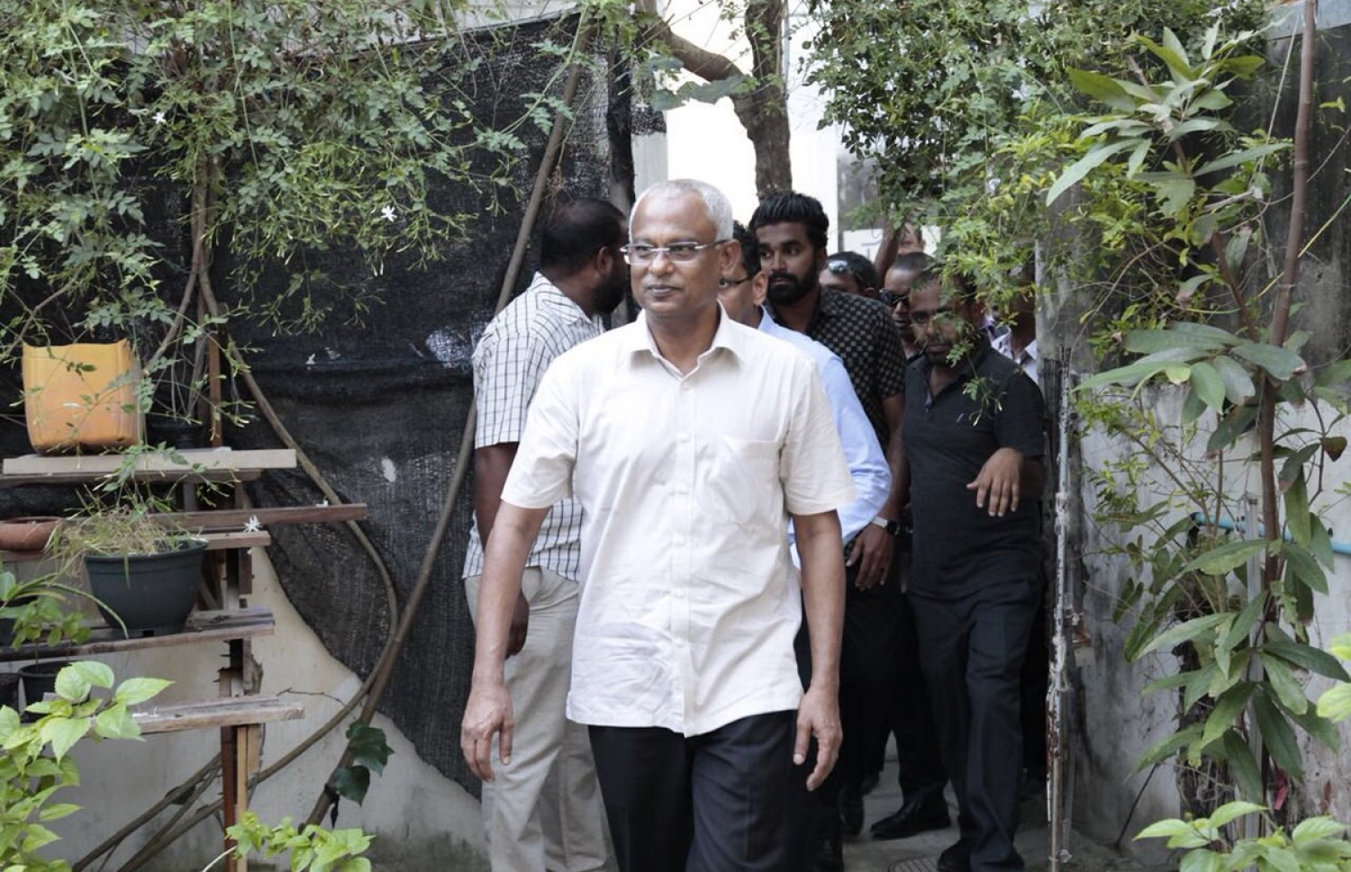 އިބޫ މިއަދު ހުޅުމާލޭގައި. ދެ ފަހަރެއްގެ މަތިން އޭނާ އަށް ހަމަލަ ދިނުމަށް މަސައްކަތް ކުރި. ނަމަވެސް އެކަން ކާމިޔާބުވެފައެއް ނުވޭ. - ފޮޓޯ: އެމްޑީޕީ