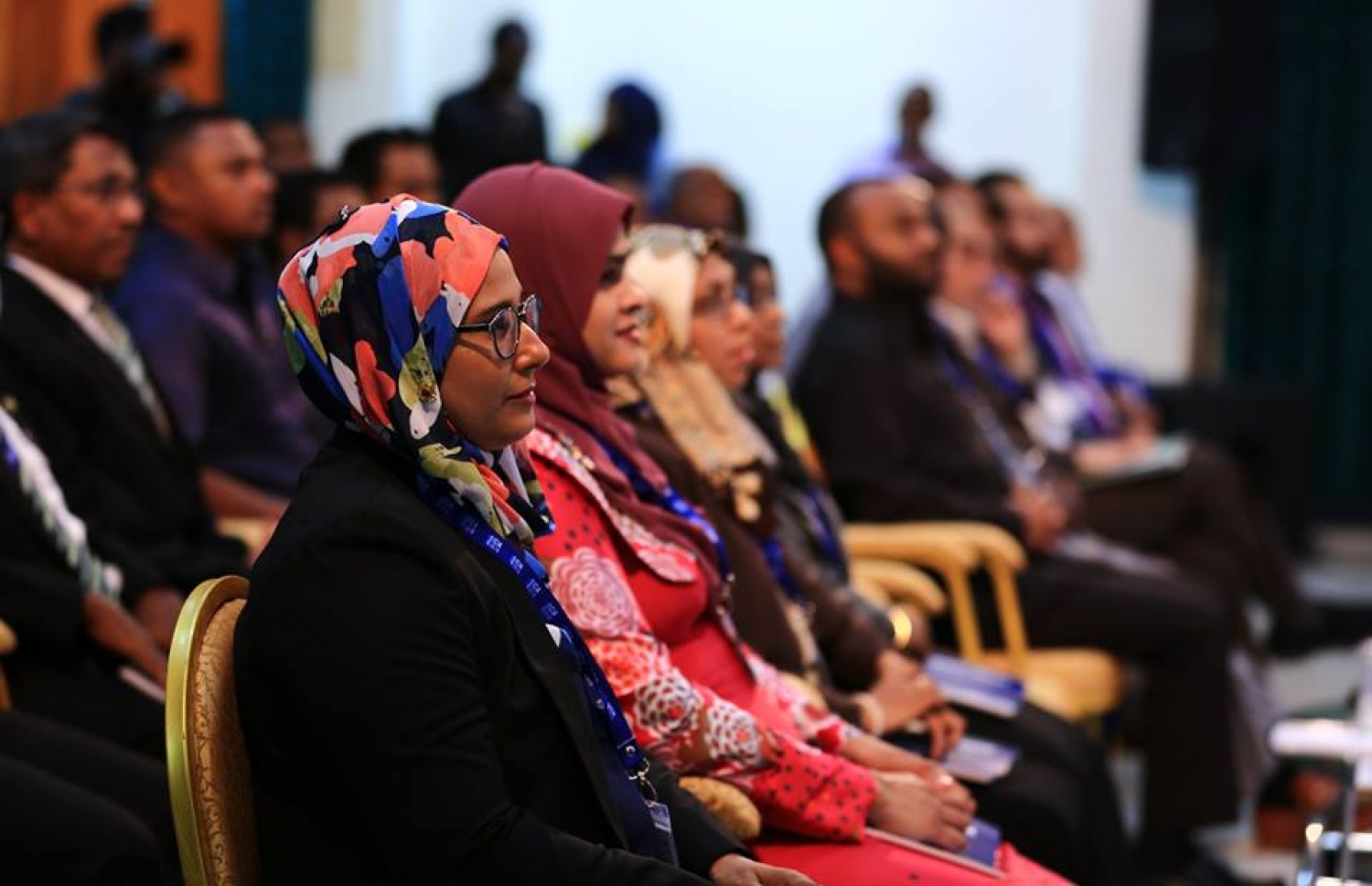 އައިޔޫއެމްގެ އިންޓަނޭޝަނަލް ކޮންފަރެންސް ފެށުމަށް މިއަދު ބޭއްވި ރަސްމިއްޔާތުގައި. އެ ޔުނިވާސިޓީގެ އިސްބޭފުޅުން ބައިވެރިވަޑައިގަންނަވަނީ.-- ފޮޓޯ: އައިޔޫއެމް