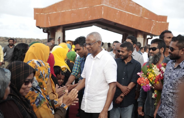 ސަރުކާރު މުވައްޒަފުންގެ ރަޖިސްޓްރޭޝަނާ މެދު ކަންބޮޑުވޭ