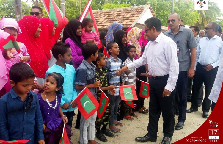 ފެބުރުއަރީގެ އަމުރާ ހެދި ރާއްޖެއަށް މަލާމާތްކުރޭ:ރައީސް