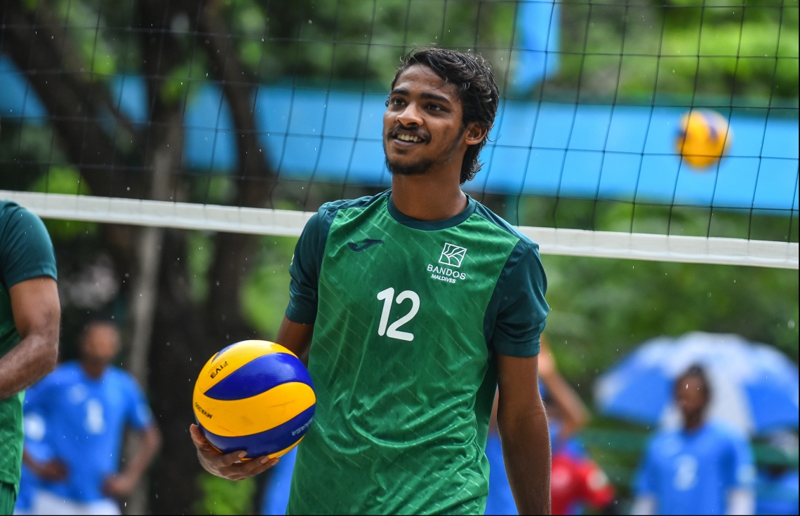 ބަނޑޮސް އައިލެންޑް ރިސޯޓު: ޖުލައި 22، 2018: އާލާ އިންޓަ ރިސޯޓް ޗެމްޕިއަންސް ލީގު ވޮލީބޯޅަ މުބާރާތުގެ ފައިނަލް މެޗުގެ ތެރެއިން: ގްރޭންޑްޕާކް ކޮއްދިއްޕަރު އަދި ބަނޑޮސް މޯލްޑިވްސް ވާދަކުރި މި މިމެޗުން ސީދާ ތިން ސެޓުން މޮޅުވެ، މުބާރާތް ކާމިޔާބުކުރީ ބަނޑޮސް މޯލްޑިވްސްއިން.--- މިހާރު ފޮޓޯ: ހުސައިން ވަހީދު