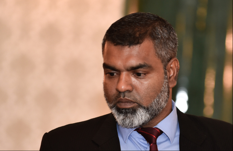 ފަނޑިޔާރު ނިޔާޒު 23 އަހަރަށް ފަހު ރިޓަޔާކުރައްވަނީ