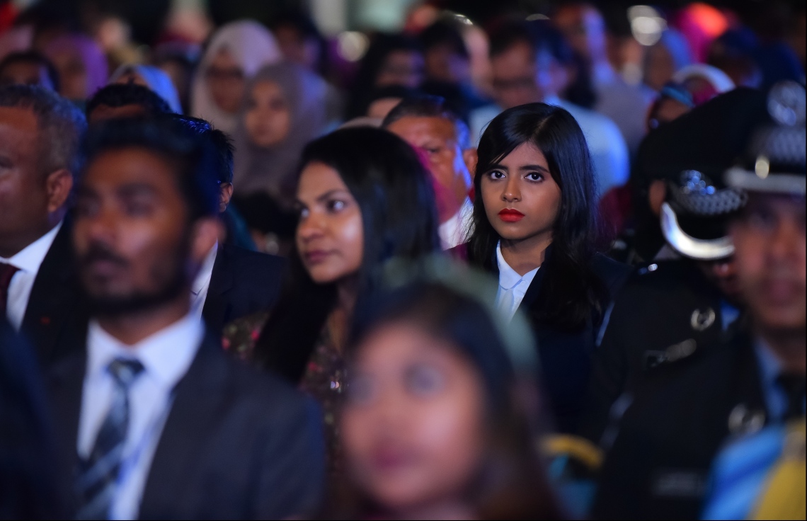 މާލެ: ޖުލައި 26، 2018- ރާއްޖޭގެ މިނިވަން ކަމަށް 53 އަހަރު ފުރުން ފާހަގަ ކުރުމަށް ޖުމްހޫރީ މައިދާނުގައި ބޭއްވި ރަސްމިއްޔާތުގައި ބައިވެރިވެރިވި ބައެއް މީހުން.---ފޮޓޯ: ހުސައިން ވަހީދު/މިހާރު