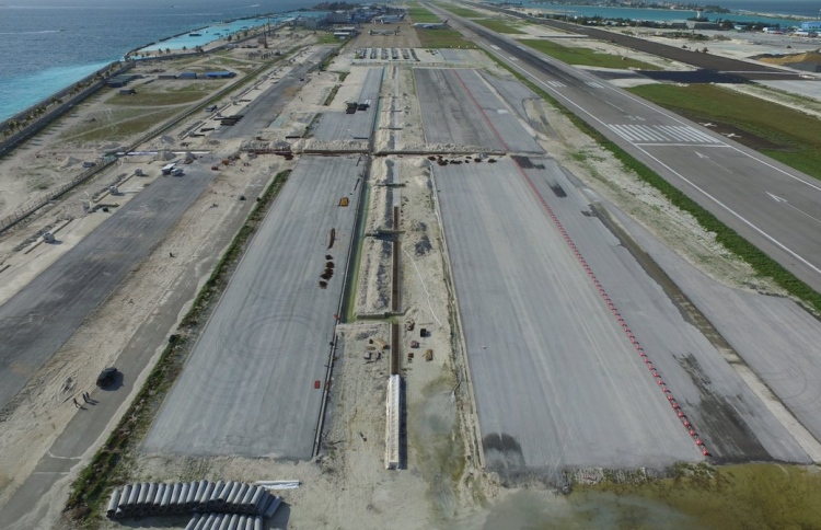 ވެލާނާ އެއާޕޯޓުގެ ދެ އޭޕްރަން އަންނަ އަހަރު ނިމޭނެ