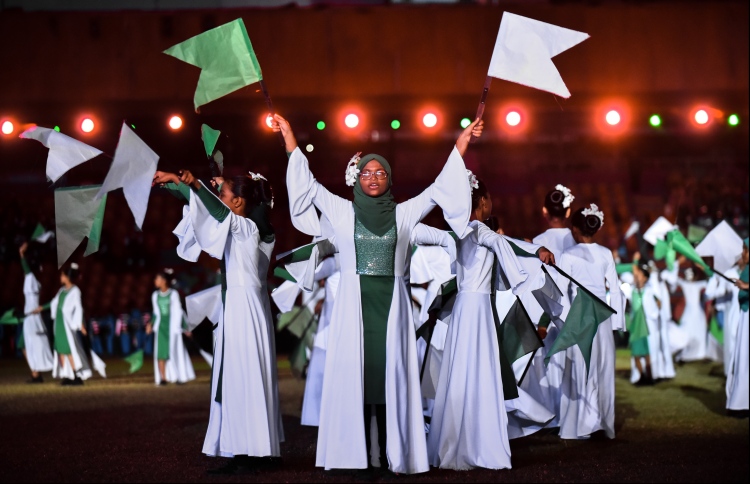 މިނިވަން ދުވަހުގެ ހެވިކަމާއި ކުޅިވަރުތައް ބާއްވައިފި